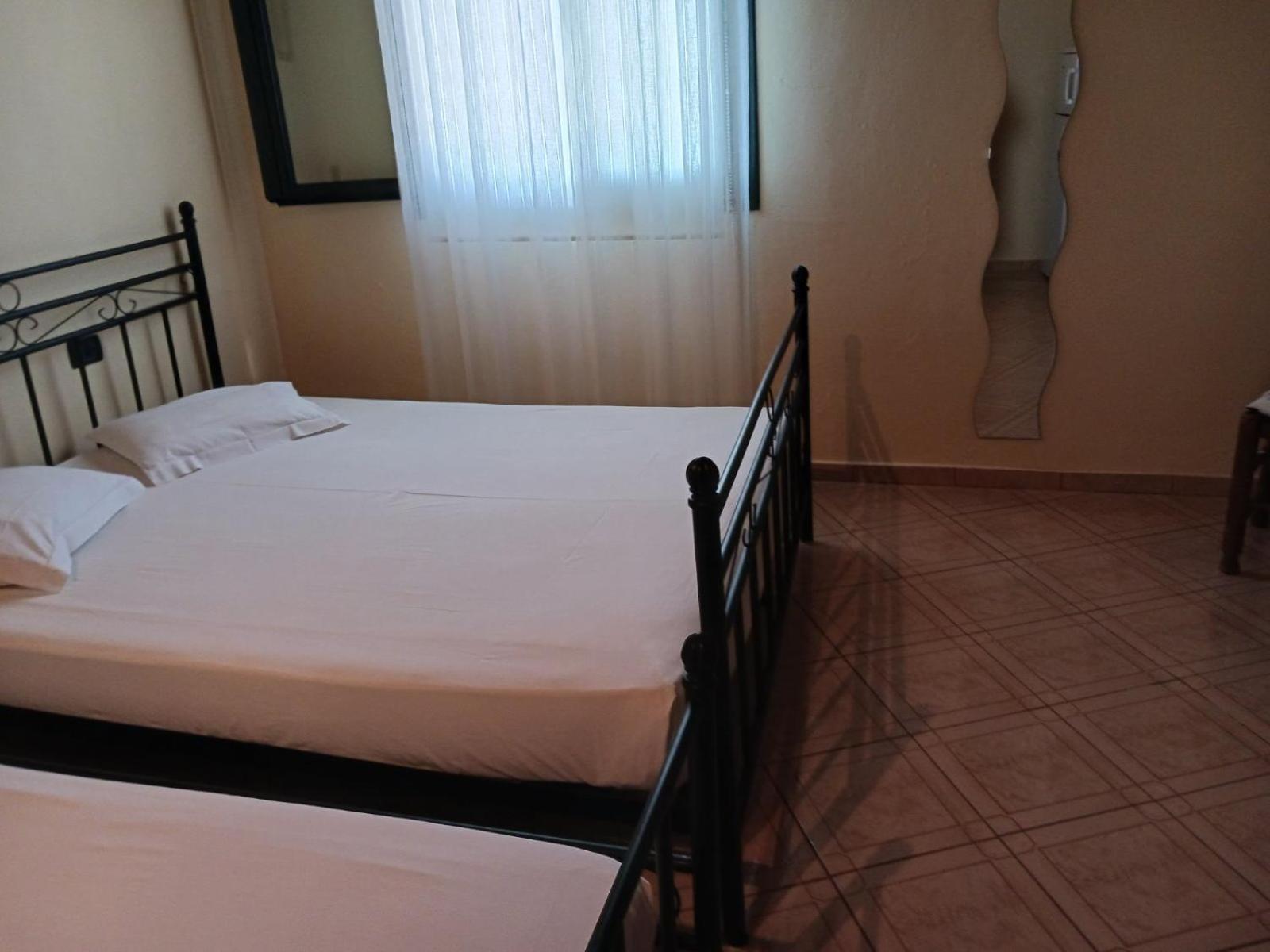Janis Castle Apartment Himarë Dış mekan fotoğraf