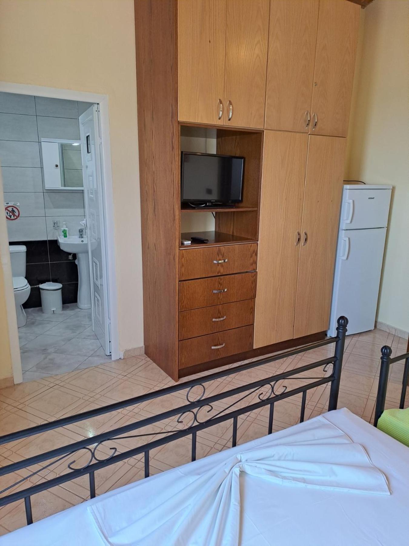 Janis Castle Apartment Himarë Dış mekan fotoğraf