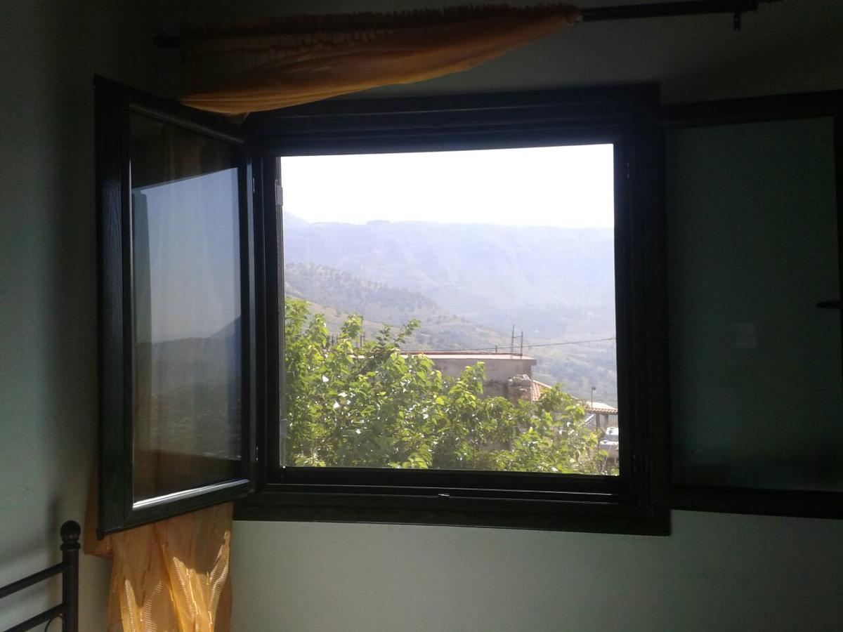 Janis Castle Apartment Himarë Dış mekan fotoğraf