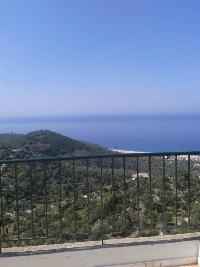 Janis Castle Apartment Himarë Dış mekan fotoğraf